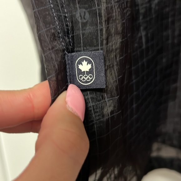 Lululemon NWT Team Canada Translucent Hooded Jacket Paris Olympics 2024 - Picture 13 of 13